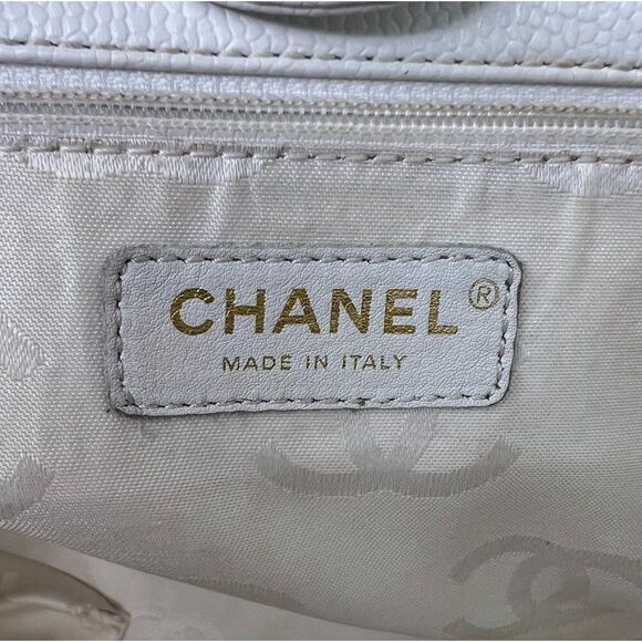 Rare Vintage CHANEL Black and White CC Logo Chain Dual Top Handle Tote - Picture 15 of 16